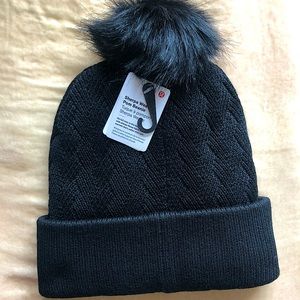 NWT Lululemon Chevron Knit Pom Beanie